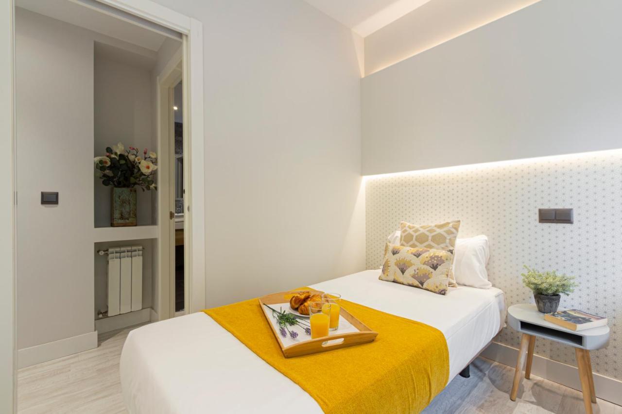 Appartement Apa 1256 à Madrid Extérieur photo