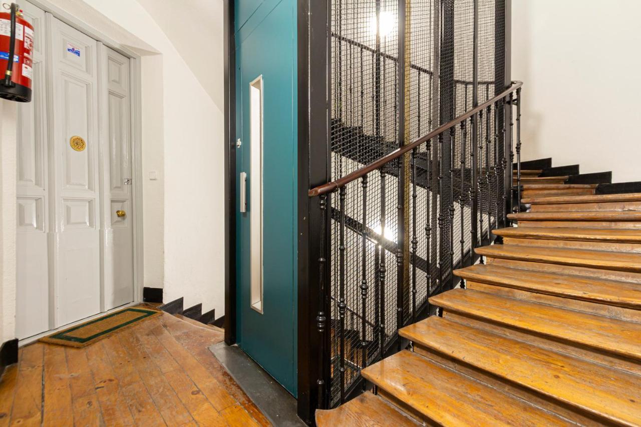 Appartement Apa 1256 à Madrid Extérieur photo